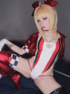 ShiroKitsune Nude Nero Racing Set