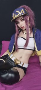 ShiroKitsune Nude Akali Cosplay