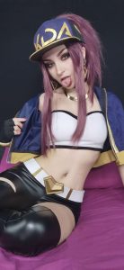 ShiroKitsune Nude Akali Cosplay