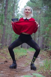 Nichameleon Sabrina Spellman Cosplay