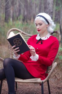 Nichameleon Sabrina Spellman Cosplay