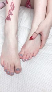 Ri Care Princess Peach Feet Selfies