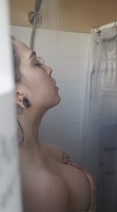 April Hylia akaWaifu Onlyfans Bathing Leaked Porn Photos