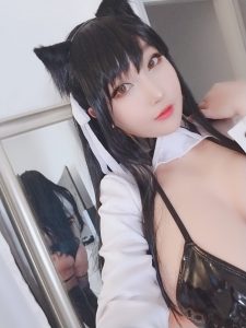 Rinnie Riot Race Queen Atago Azur Lane Cosplay