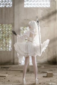 Cosplay Kawaii 2B in White Cosplay In Nier Automata