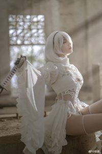 Cosplay Kawaii 2B in White Cosplay In Nier Automata