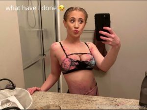 Lizzy Wurst Onlyfans Lewd Lingerie Photos Leaked