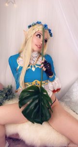 Belle Delphine Princess Zelda